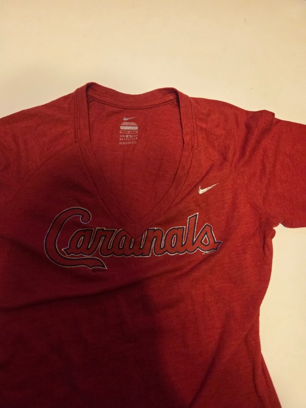 St. Louis Cardinals Nike Women's V-Neck Red T-shirt - Size M
